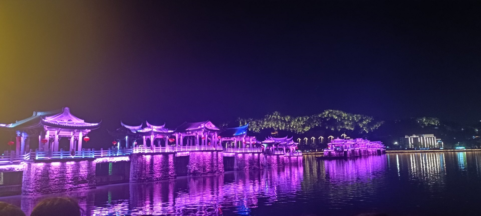 广济桥夜景全景